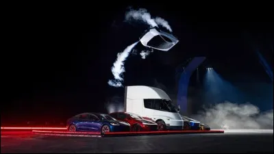 Il a fait de la science fiction une r&eacute;alit&eacute; avec sa voiture Tesla.