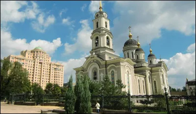 De quelle ville, o&ugrave; il ne peut plus jouer depuis 2014, le club de football ukrainien du Chakhtar est-il originaire ?