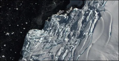 On comprend donc que les d&eacute;couvertes sont incessantes et remettent en question des connaissances qu'il faut compl&eacute;ter ! Voil&agrave; pourquoi les controverses peuvent &ecirc;tre nombreuses. Voyons un peu : un refroidissement climatique brutal d&rsquo;il y a 12 900 ans survint !Une com&egrave;te l'a-t-elle provoqu&eacute; ?