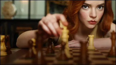 Comment s'appelle la jeune prodige des &eacute;checs au centre de la s&eacute;rie "Le Jeu de la dame" sortie en 2020 ?