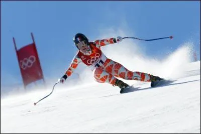 Franaise mdaille d'or de descente :