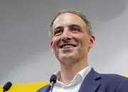 Quiz Politique française - Raphaël Glucksmann, l'homme providentiel face aux génocides et aux ingérences