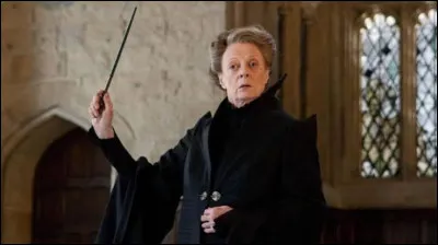 Quel poste McGonagall occupe-t-elle d&eacute;finitivement, apr&egrave;s la fin de la seconde guerre des sorciers ?