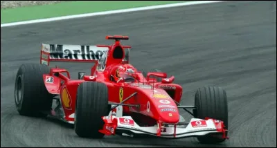 Le moteur V10 a &eacute;t&eacute; interdit en F1 d&egrave;s la saison 2000.