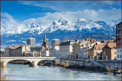 Quelles villes se trouvent dans le d&eacute;partement de l'Is&egrave;re ?