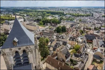 Quelles villes se trouvent dans le d&eacute;partement du Cher ?