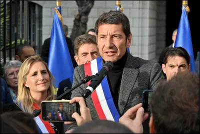 De quelle ville, David Lisnard, dirige-t-il actuellement la mairie ?