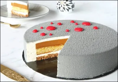 Quel est le nom de la viennoiserie signature embl&eacute;matique que l'on trouve dans ses boutiques ?