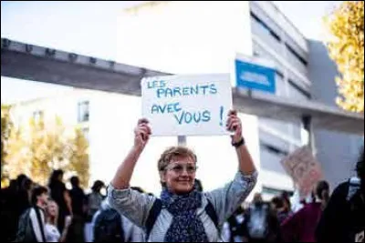 Pour qu'un policier puisse valablement invoquer la "l&eacute;gitime d&eacute;fense" apr&egrave;s avoir fait usage d'une arme en manifestation, quelles sont les trois conditions juridiques cumulatives exig&eacute;es par le Code p&eacute;nal fran&ccedil;ais ?