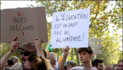 Lors des manifestations de l'automne 2026, de nombreuses critiques ont vis&eacute; la pratique des "interpellations massives suivies de classements sans suite" (parfois plus de 80 % de rel&acirc;ch&eacute;s sans poursuites). Quel probl&egrave;me de droit cette tendance pose-t-elle ?