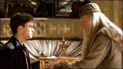 Est-il avec Dumbledore ?