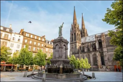 &Agrave; l'&eacute;poque gallo-romaine, quelle ville avait le nom de Augustonemetum ?