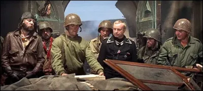 Quel est ce film humoristique qui raconte la recherche d'un tr&eacute;sor de guerre ?