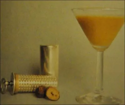 Porto flip : 3cl jaune oeuf, 2cl cognac, 4cl porto rouge et