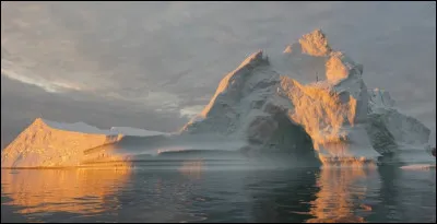 De quel cot&eacute; de la coque l'iceberg a-t-il touch&eacute; le Titanic ?