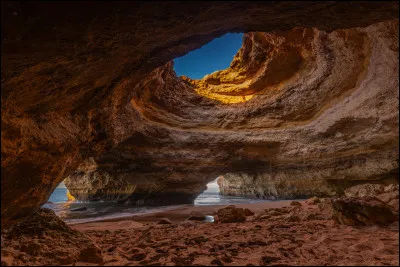 Petite mise en sc&egrave;ne : Tu es coinc&eacute; dans une grotte avec tes parents, comment est l'ambiance ?