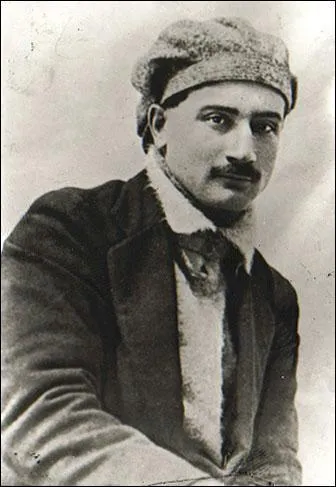 Premier aviateur  avoir traverser la Mditerrane et pas du tout tennisman, c'est ... ...