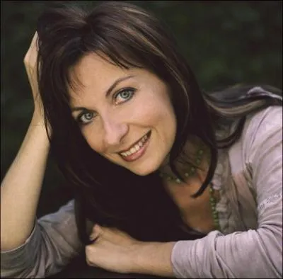 Cantatrice franaise, soprano, spcialise dans les rles de soprano coloratour dans les opras et les oprettes. Elle est ne  Lyon en 1965. Qui est-elle ?