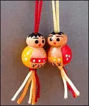 Effet mode d'origine japonaise, petits personnages qui ornaient les cheveux des petites filles, quel tait leur nom ?