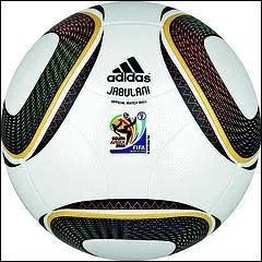 Comment s'appelle ce ballon utilis lors de la Coupe du Monde 2010 ?