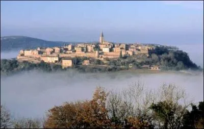 Petite commune situe dans le Tarn entre Gaillac et Caussade.