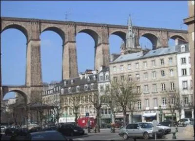 Commune situe dans le Finistre.