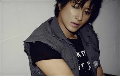 Dans quelle chanson de l'album 'Bonamana' peut-on entendre HanGeng ?