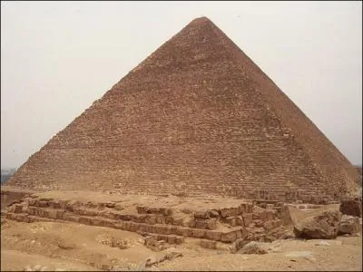 De qui cette merveille est-elle le tombeau ?