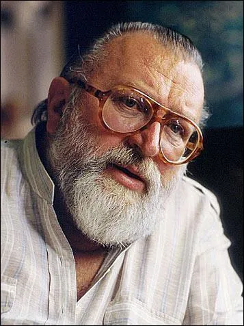 On lui doit le renouveau des westerns ... devenus spaghettis, c'est ... .