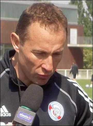 Joueur de football franais, international, n  Boulogne-sur-mer. Qui est-il ?