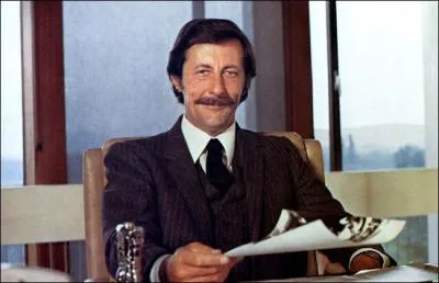 Dans ce film il est le Colonel Louis Marie Alphonse Toulouse, c'est ... .