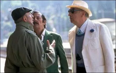 Dans ce film il est Eddie Carpentier et ses deux comp�res Noiret et Marielle, c'est ...