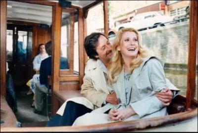 Dans ce film il est tr�s t�m�raire ici avec Catherine Deneuve, c'est ... .