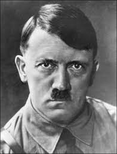 Qui a été le maître absolu et ' Führer' de l'Allemagne nazie ? Il s'est suicidé le 30 avril 1945 dans son bunker , au moment de l'entrée de l'Armée Rouge à Berlin :