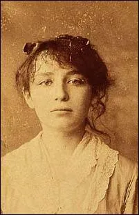 Sur d'un grand crivain franais, elle fut l'lve de Rodin et devint une grande sculpteuse. Qui est-elle
