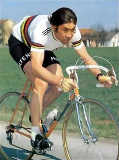 Ce coureur belge, probablement le plus grand cycliste de tous les temps, a gagn, entre autres, : 5 tours de France, 5 tours d'Italie, 1 tour d'Espagne, 4 championnats du monde