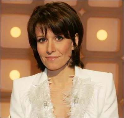 Comment s'appelle la prsentatrice de Masterchef ?