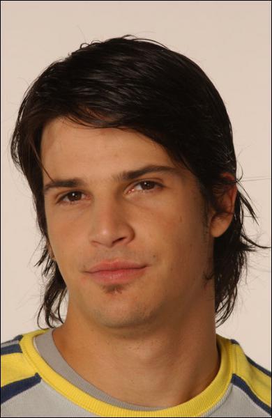 Fait-il partie du groupe ' Floricienta ' ?