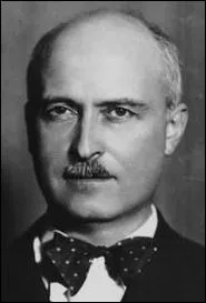Compositeur fran�ais, n� le 15 ao�t 1890 � Paris o� il est mort le 5 f�vrier 1962. On lui doit de nombreuses �uvres dont un concerto pour fl�te et un concerto pour violoncelle et instruments � vent.