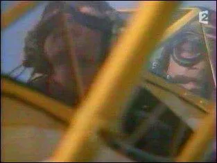 Comment s'appelle l'avion de harm dans l'pisode 'adrenaline'dans la saison 2 ?