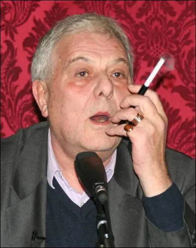 Ecrivain franais n  Talence en 1936. Il a crit de nombreux romans, monographies, essais. Il fut l'ami de Lacan, Althusser, Barthes... Qui est-ce ?