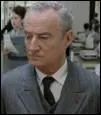 D. Prévost joue le rôle de Mr Monsieur Moucheboume, c'est le patron du papa du éros de ce film ?