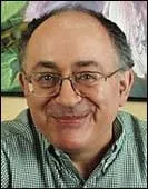 Qu'inventa Roland Moreno, n en 1945 ?