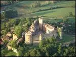 Forteresse dominant la Dordogne, longtemps aux mains des Anglais :