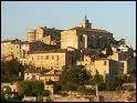 O se situe le ravissant village de Gordes ?