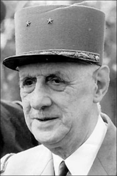 De Gaulle tait-il gnral 2 toiles, 3 toiles ou 5 toiles ?