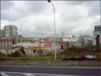 Paris est la plus grande ville d'Europe.