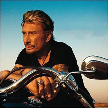 Johnny Hallyday : Il suffira d'une tincelle D'un rien, d'un geste Il suffira d'une tincelle Et d'un mot d'amour pour...