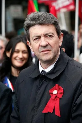 A 'Vivement dimanche', Jean-Luc Mlenchon s'en est pris  Dominique Strauss-Kahn, visiblement pas prt  tre ministre d'un gouvernement de DSK. Il prfrerait mme qu'il reste directeur du FMI :