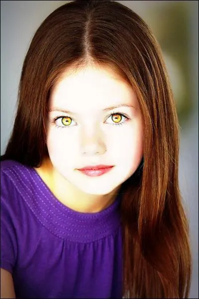 Comment s'appelle l'actrice qui joue Renesme ?